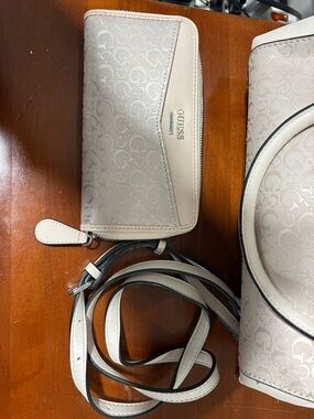 NEW GUESS Bone Logo Handbag and matching Zip Wallet